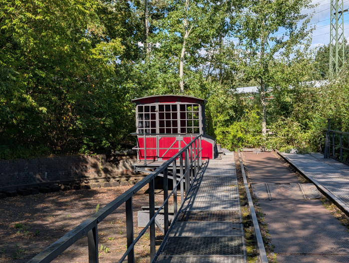 An dem Motiv ist gut zu erkennen, dass das Pixel 10 Pro XL Farben deutlich kräftiger anzeigt. (Bild: Tobias Költzsch/Golem)